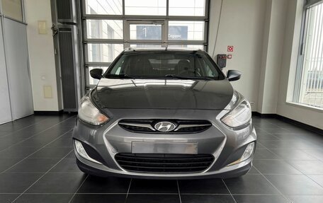 Hyundai Solaris II рестайлинг, 2011 год, 700 000 рублей, 2 фотография