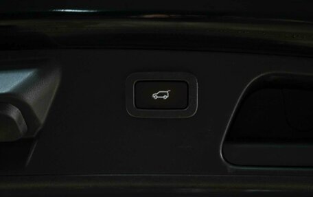 Jaguar E-Pace, 2018 год, 3 000 000 рублей, 14 фотография