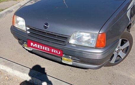 Opel Kadett E рестайлинг, 1989 год, 350 000 рублей, 23 фотография