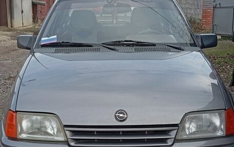 Opel Kadett E рестайлинг, 1989 год, 350 000 рублей, 38 фотография