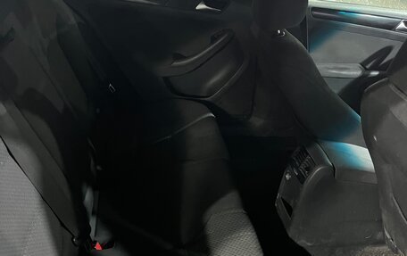 Volkswagen Jetta VI, 2012 год, 670 000 рублей, 7 фотография