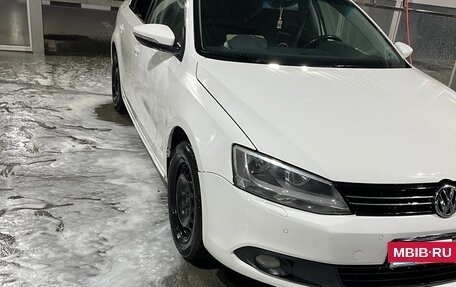 Volkswagen Jetta VI, 2012 год, 670 000 рублей, 2 фотография