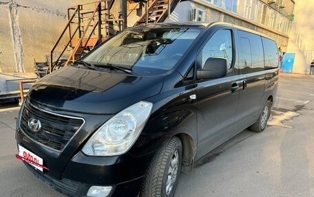 Hyundai H-1 II рестайлинг, 2017 год, 2 750 000 рублей, 2 фотография