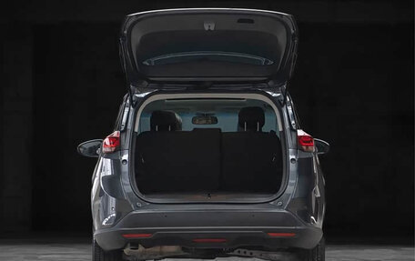 Chevrolet Orlando, 2023 год, 1 630 000 рублей, 7 фотография