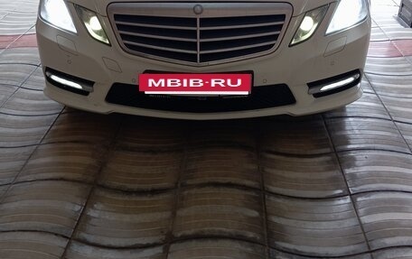 Mercedes-Benz E-Класс, 2012 год, 1 950 000 рублей, 5 фотография