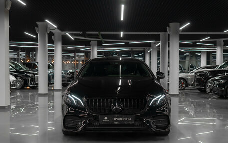 Mercedes-Benz E-Класс, 2019 год, 3 880 000 рублей, 3 фотография