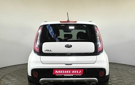 KIA Soul II рестайлинг, 2017 год, 1 750 000 рублей, 5 фотография