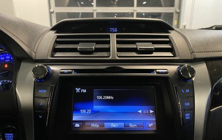 Toyota Camry, 2017 год, 2 140 000 рублей, 14 фотография