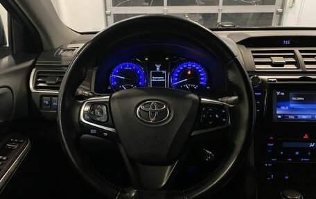 Toyota Camry, 2017 год, 2 140 000 рублей, 10 фотография