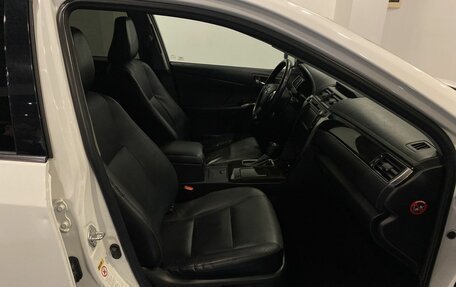 Toyota Camry, 2017 год, 2 140 000 рублей, 29 фотография