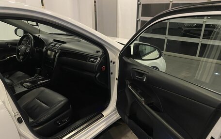 Toyota Camry, 2017 год, 2 140 000 рублей, 27 фотография