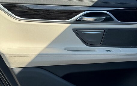 BMW 7 серия, 2018 год, 4 450 000 рублей, 14 фотография