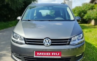 Volkswagen Sharan II, 2018 год, 1 999 000 рублей, 1 фотография