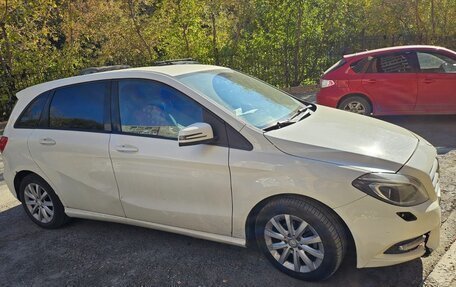 Mercedes-Benz B-Класс, 2014 год, 990 000 рублей, 2 фотография