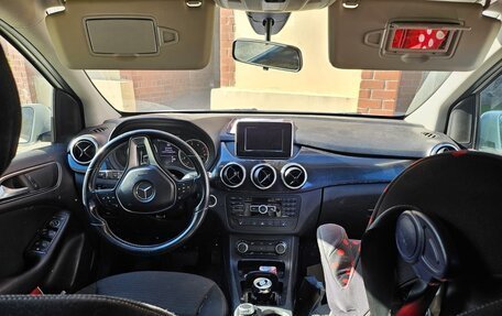 Mercedes-Benz B-Класс, 2014 год, 990 000 рублей, 11 фотография