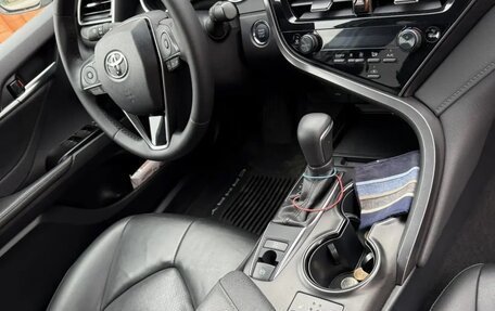 Toyota Camry, 2021 год, 2 390 000 рублей, 7 фотография