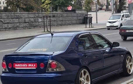 Toyota Altezza, 2003 год, 1 350 000 рублей, 11 фотография