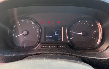 Peugeot Expert, 2019 год, 2 100 000 рублей, 13 фотография