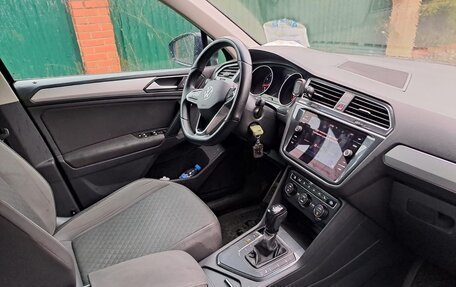 Volkswagen Tiguan II, 2017 год, 1 530 000 рублей, 5 фотография