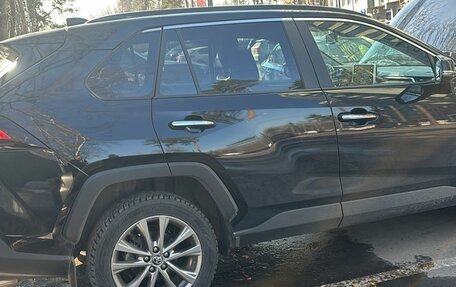 Toyota RAV4, 2021 год, 3 600 000 рублей, 12 фотография