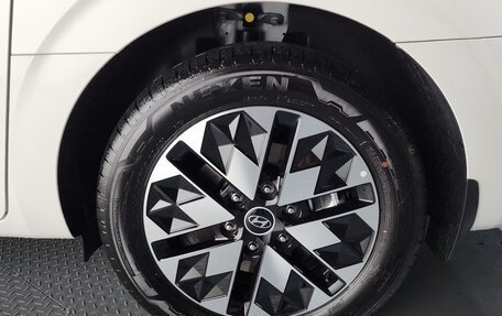 Hyundai Staria, 2025 год, 6 880 000 рублей, 5 фотография