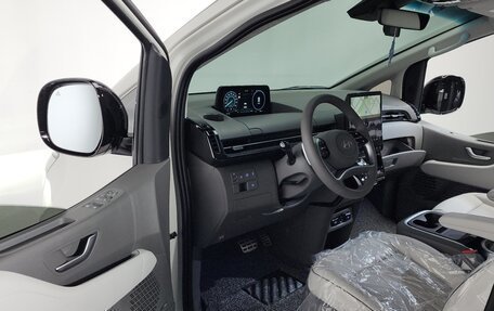 Hyundai Staria, 2025 год, 6 880 000 рублей, 11 фотография