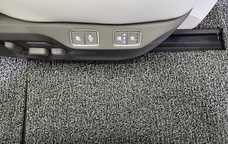 Hyundai Staria, 2025 год, 6 880 000 рублей, 16 фотография