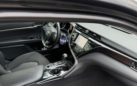 Toyota Camry, 2018 год, 2 500 000 рублей, 5 фотография