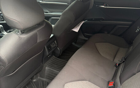 Toyota Camry, 2018 год, 2 500 000 рублей, 9 фотография