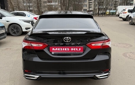Toyota Camry, 2018 год, 2 500 000 рублей, 3 фотография