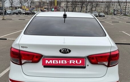 KIA Rio IV, 2017 год, 1 300 000 рублей, 2 фотография