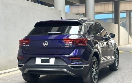 Volkswagen T-Roc I, 2021 год, 1 550 000 рублей, 3 фотография