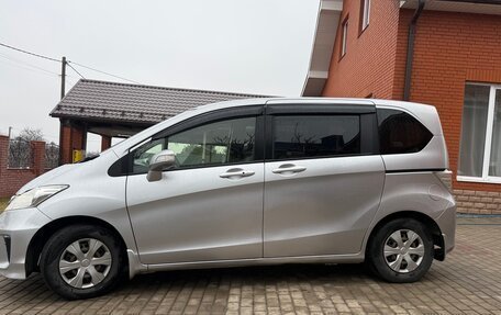 Honda Freed I, 2014 год, 1 220 000 рублей, 5 фотография