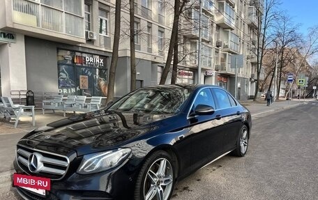 Mercedes-Benz E-Класс, 2018 год, 2 950 000 рублей, 2 фотография