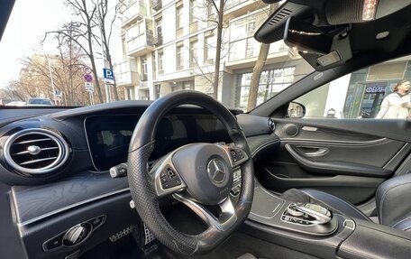 Mercedes-Benz E-Класс, 2018 год, 2 950 000 рублей, 7 фотография