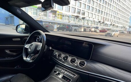 Mercedes-Benz E-Класс, 2018 год, 2 950 000 рублей, 13 фотография