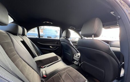 Mercedes-Benz E-Класс, 2018 год, 2 950 000 рублей, 15 фотография