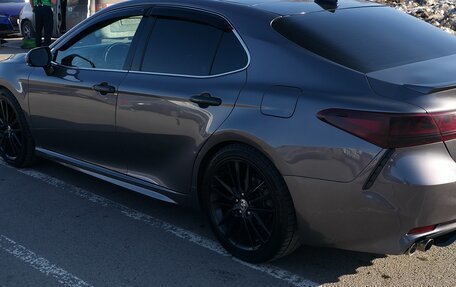 Toyota Camry, 2021 год, 2 200 000 рублей, 4 фотография