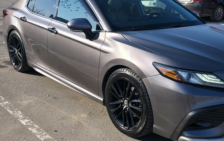 Toyota Camry, 2021 год, 2 200 000 рублей, 2 фотография