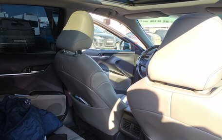 Toyota Camry, 2021 год, 2 200 000 рублей, 11 фотография