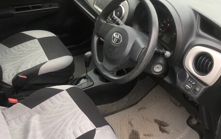 Toyota Vitz, 2011 год, 900 000 рублей, 1 фотография