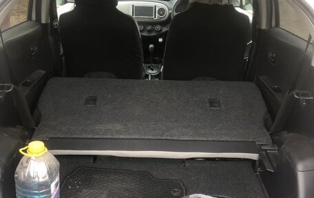 Toyota Vitz, 2011 год, 900 000 рублей, 4 фотография