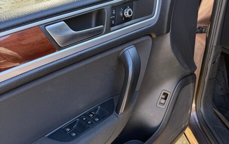 Volkswagen Touareg III, 2010 год, 1 620 000 рублей, 5 фотография