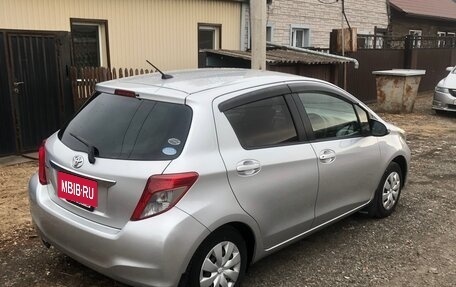 Toyota Vitz, 2011 год, 900 000 рублей, 8 фотография