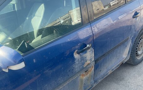 Volkswagen Touran III, 2003 год, 300 000 рублей, 8 фотография