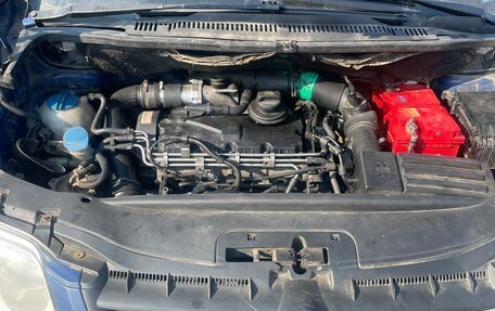 Volkswagen Touran III, 2003 год, 300 000 рублей, 2 фотография