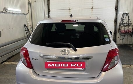 Toyota Vitz, 2013 год, 999 000 рублей, 14 фотография