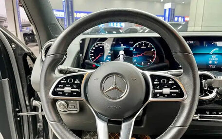 Mercedes-Benz GLB, 2021 год, 1 929 000 рублей, 10 фотография