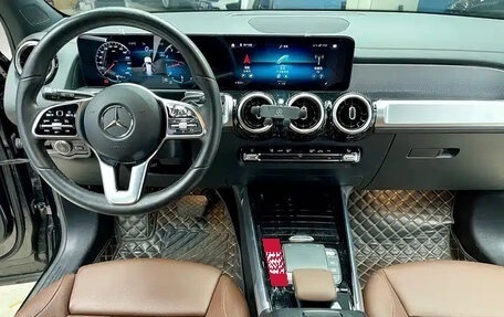 Mercedes-Benz GLB, 2021 год, 1 929 000 рублей, 11 фотография