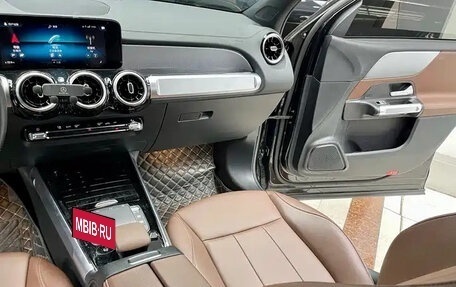 Mercedes-Benz GLB, 2021 год, 1 929 000 рублей, 14 фотография